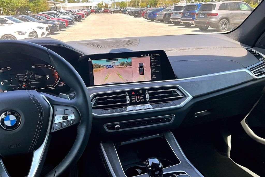 Used 2023 Gray BMW sDrive40i image 9