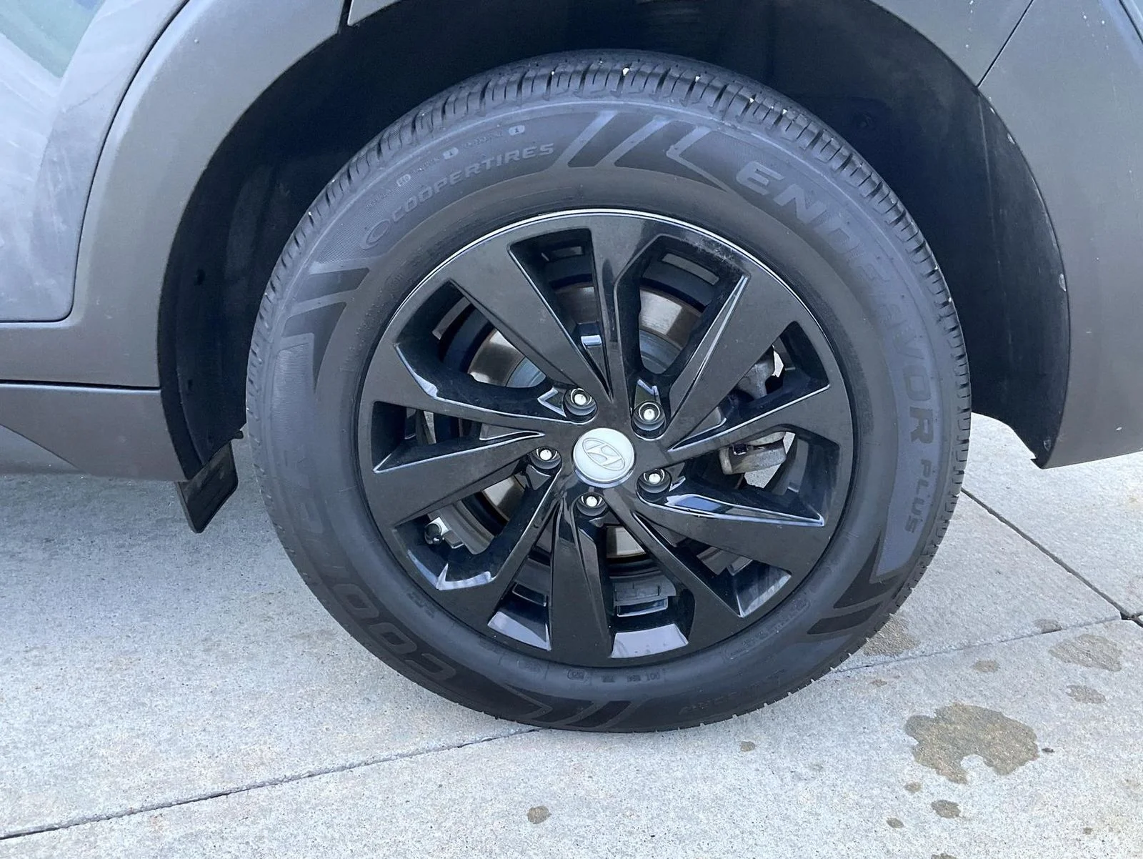 Certified Used 2020 Blue Hyundai SE image 22