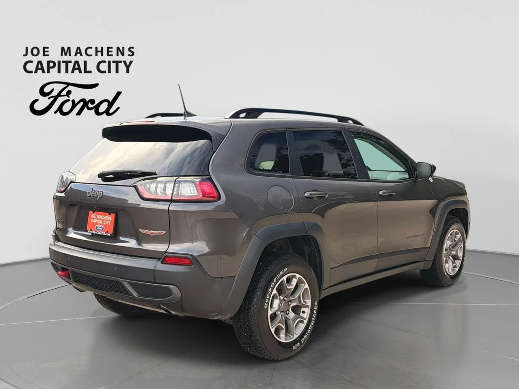 Used 2022 Gray Jeep Trailhawk image 5