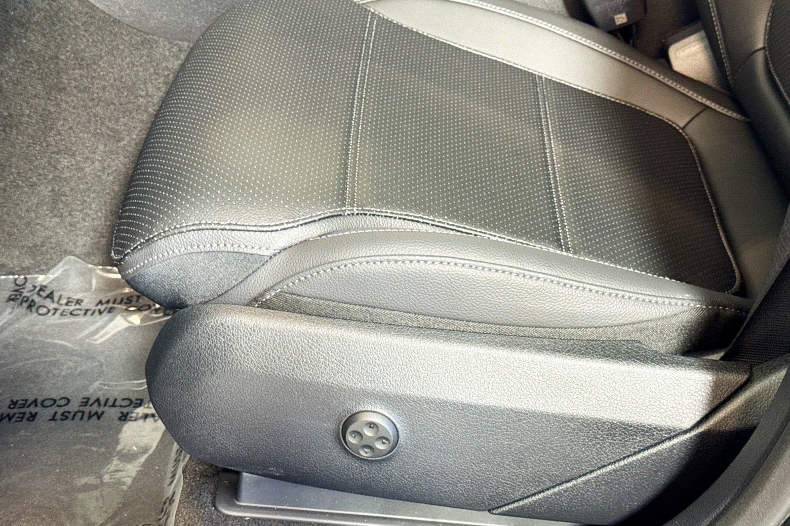 New 2026 Graphite Grey Metallic Mercedes-Benz GLC 300 image 17