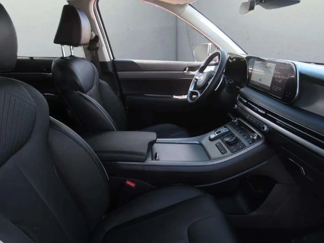 Used 2025 White Hyundai XRT image 9