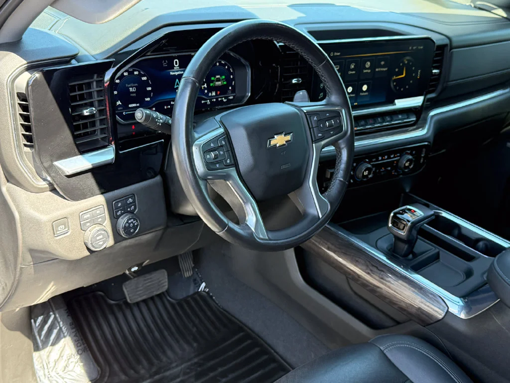 Used 2022 Gray Chevrolet LTZ image 28