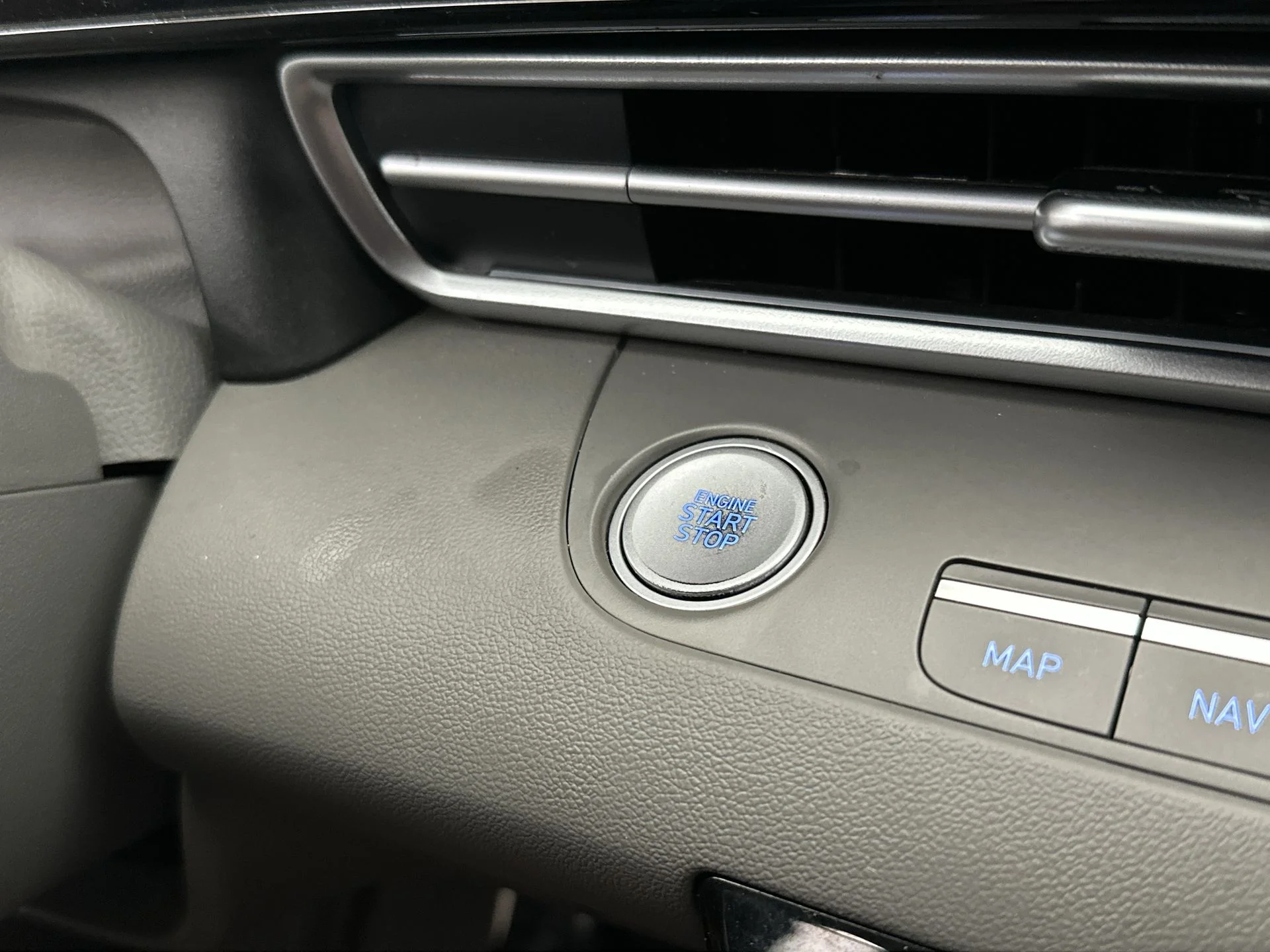 Used 2024 Blue Hyundai SEL image 34
