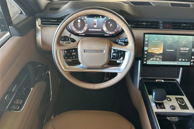 New 2027 Belgravia Green Land Rover SE image 13