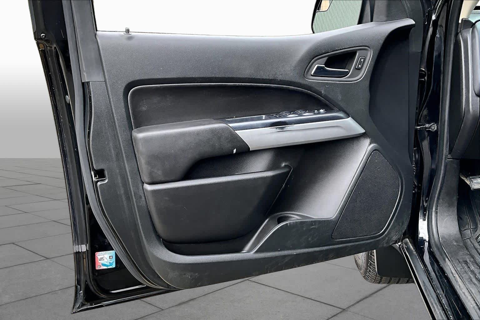 Used 2022 Black Chevrolet 4WD LT image 22
