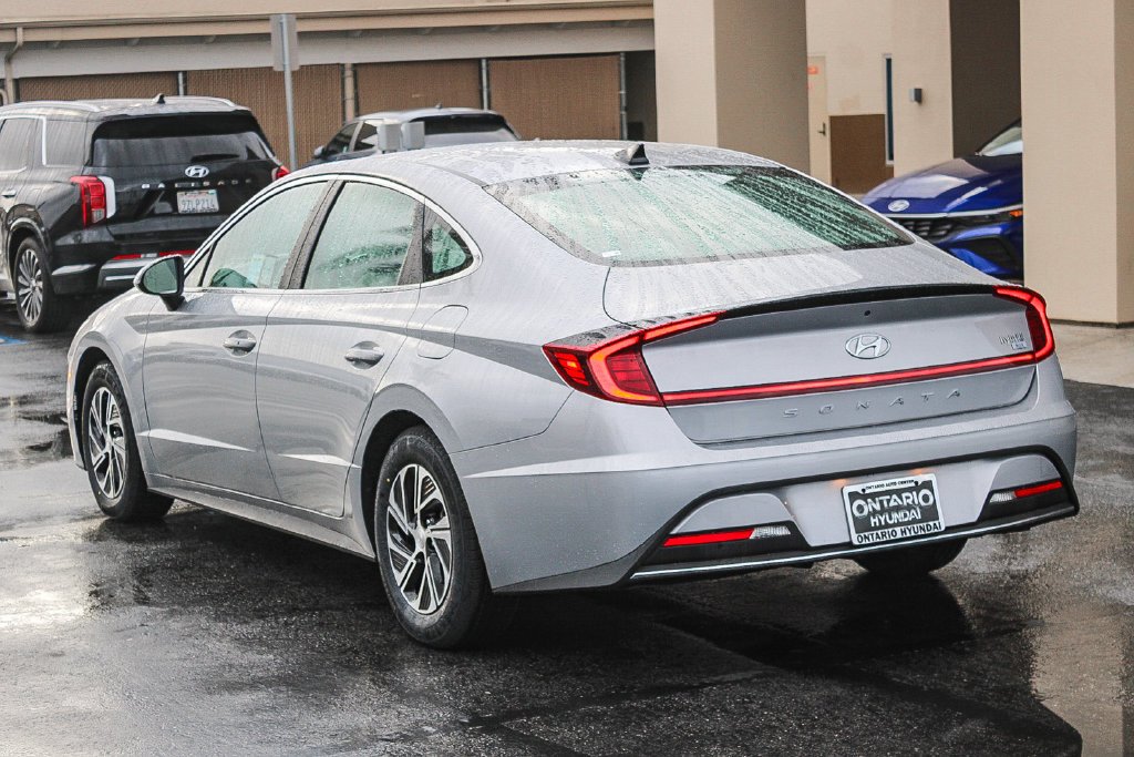 Certified Used 2023 Silver Hyundai Blue image 8