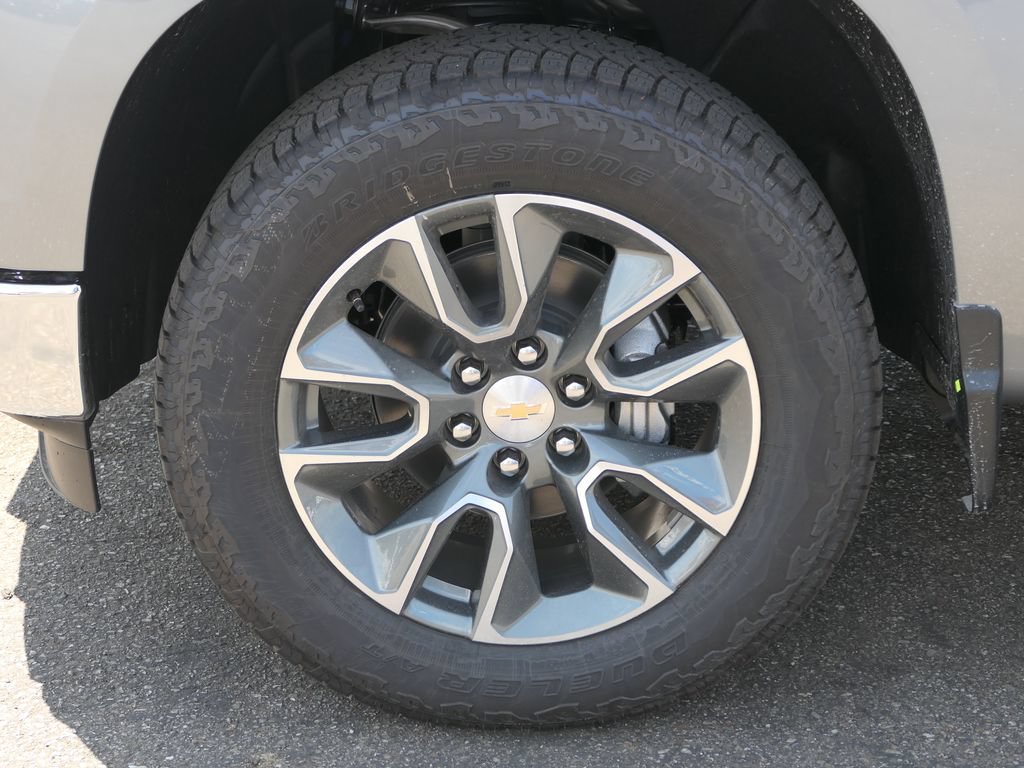 New 2026 Sterling Gray Metallic Chevrolet LT image 11