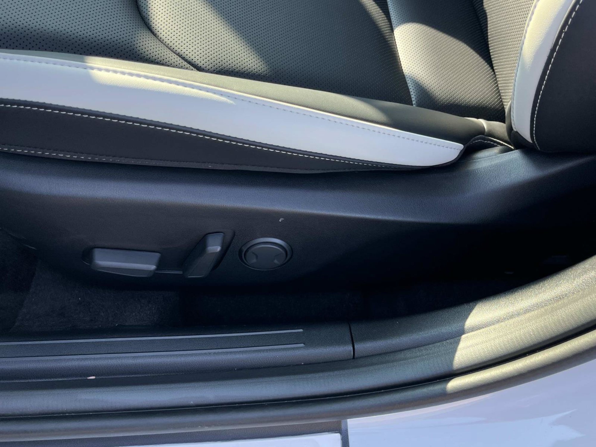 New 2026 Snow White Pearl Kia GT-Line image 19