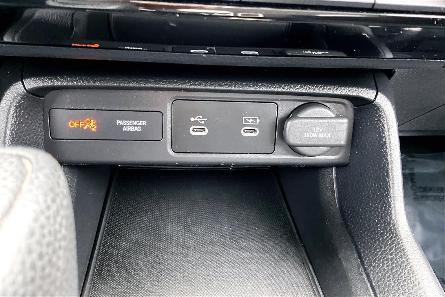 Used 2025  Honda LX image 29