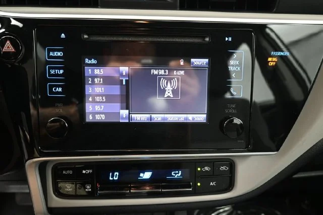 2019 Toyota Corolla LE - Photo 31