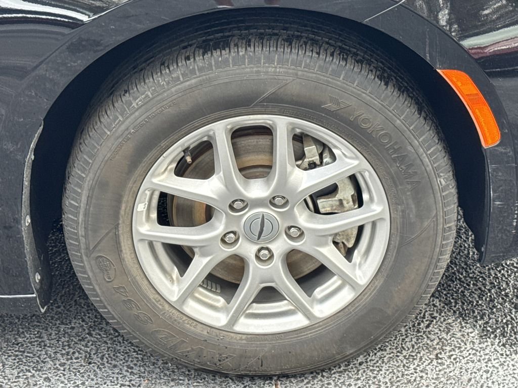 2024 Chrysler Pacifica Touring L - Photo 12