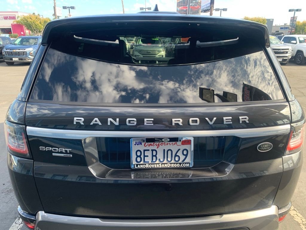 Used 2018 Gray Land Rover HSE image 7