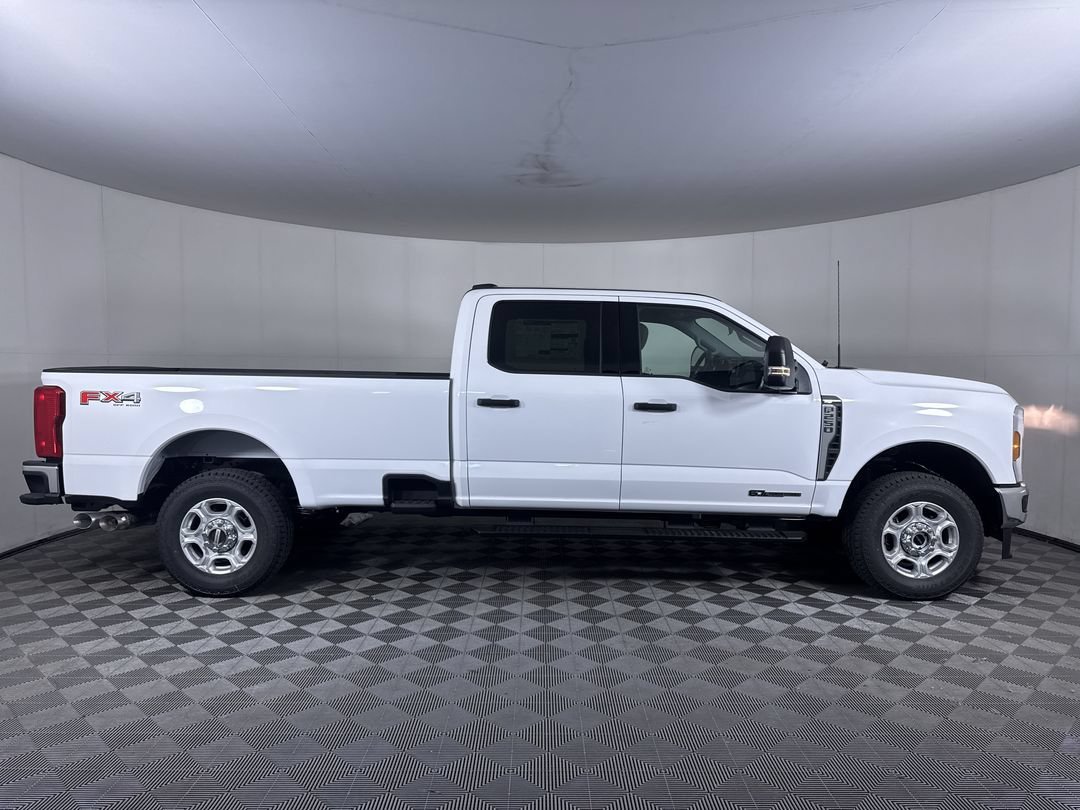 New 2026 Oxford White Ford XLT image 10