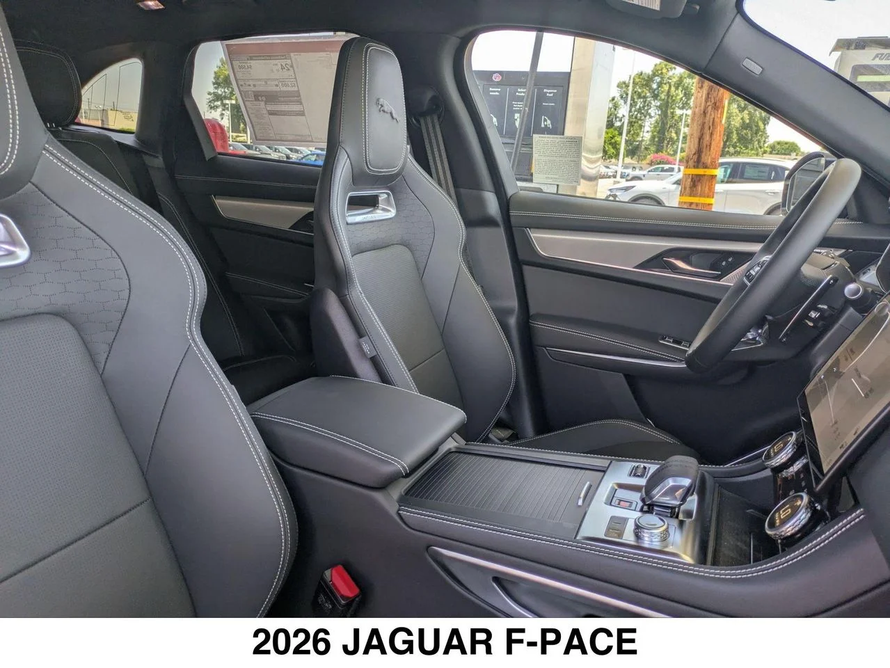 2026 Jaguar F-Pace R-Dynamic S - Photo 13