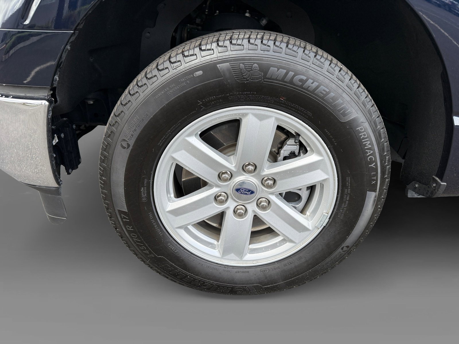 Used 2025 Blue Metallic Ford XL image 9