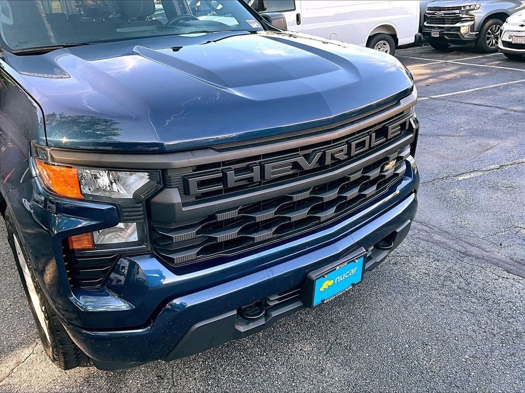 Used 2023 Blue Chevrolet Custom image 30