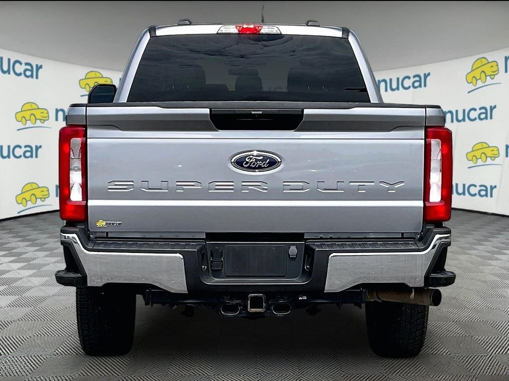 Used 2024 Iconic Silver Metallic Ford XL image 5