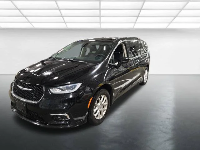 Used 2024 Black Chrysler Touring L image 8
