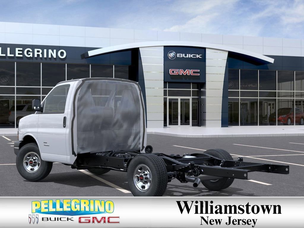 New 2025 Summit White GMC 1WT image 3