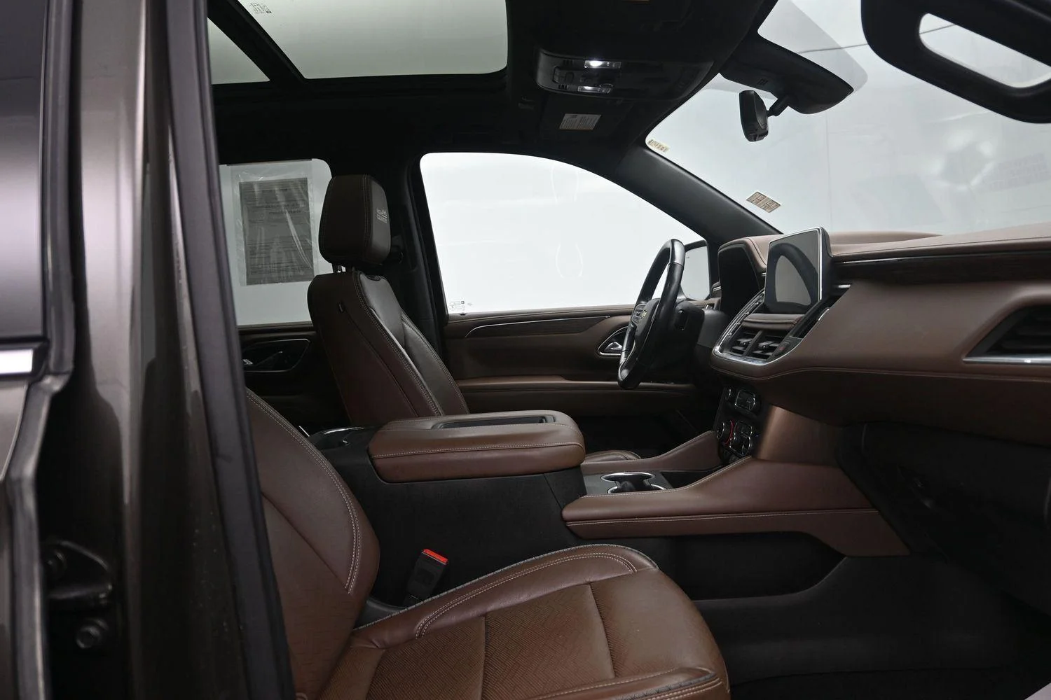 Used 2021 Graywood Metallic Chevrolet High Country image 13