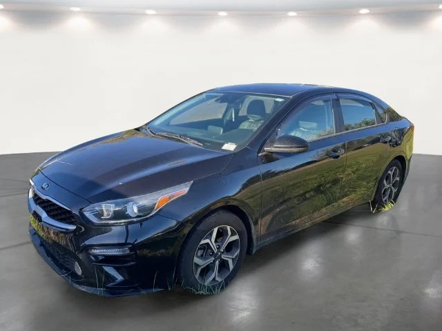 Used 2021 Black Kia LXS image 2