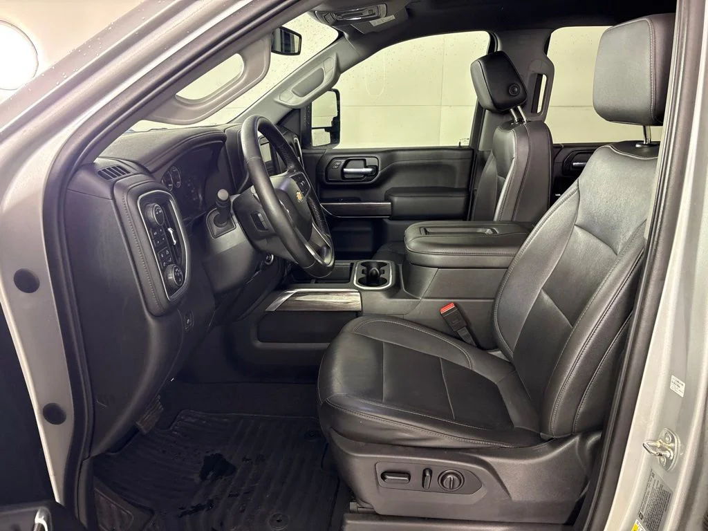 Used 2021 Silver Chevrolet LTZ image 32