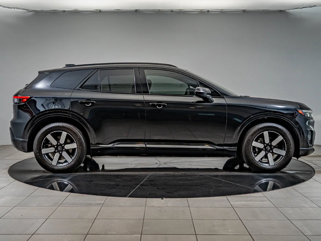Used 2024 Black Honda Touring image 4