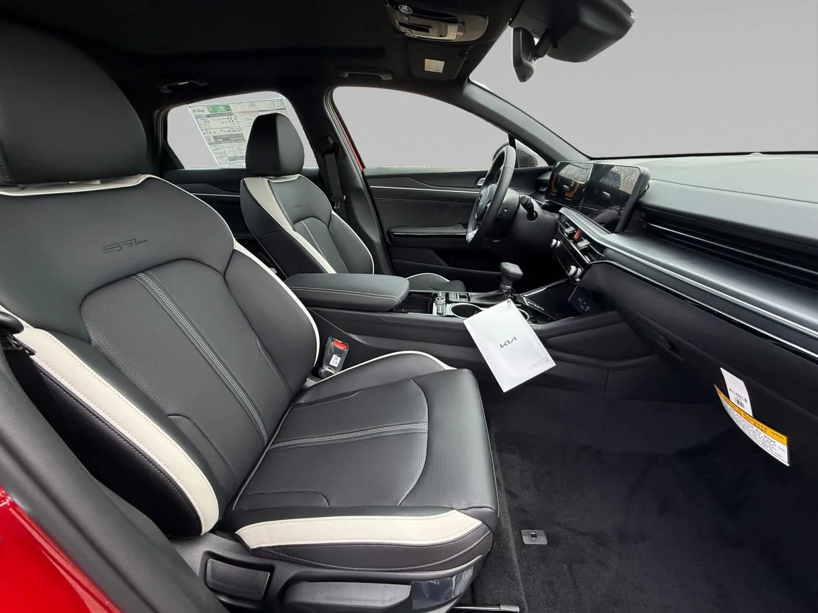 2026 Kia K5 GT-Line - Photo 15