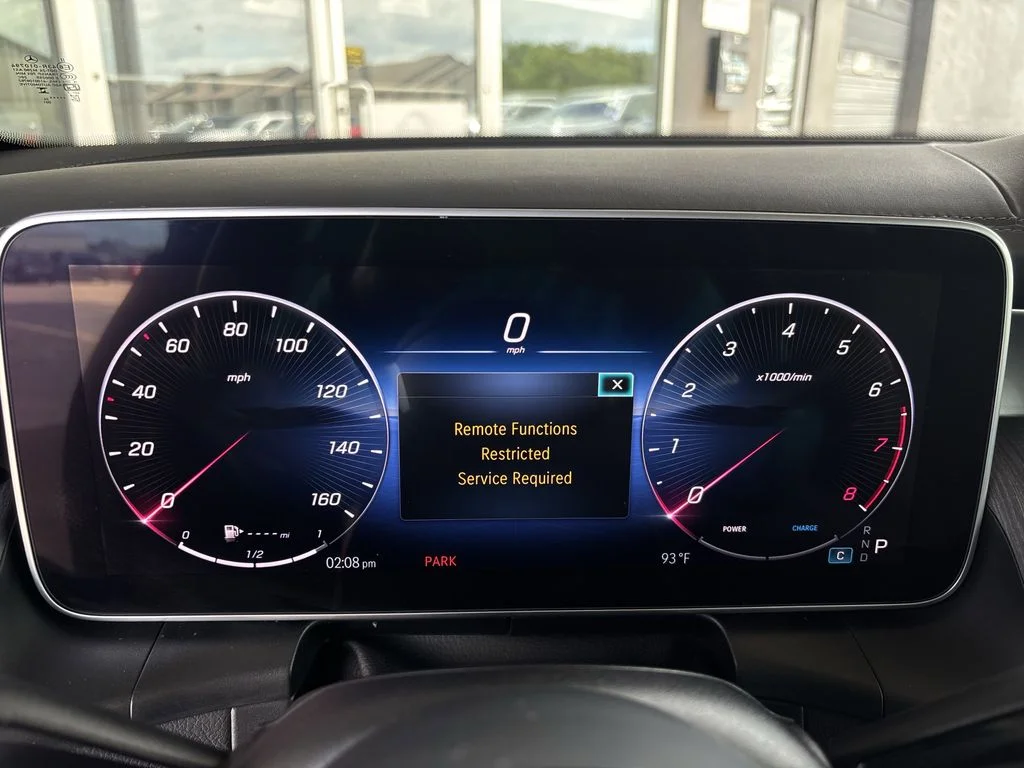 Used 2024 Blue Mercedes-Benz GLC 300 image 13