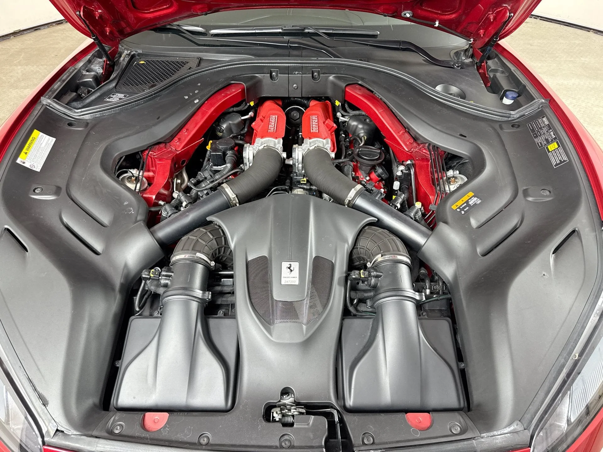 Certified Used 2019 Rosso Portofino Ferrari Base image 21