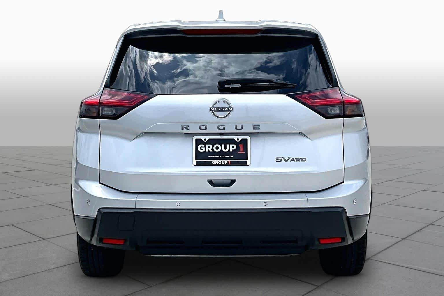 Used 2024 Brilliant Silver Metallic Nissan SV image 5