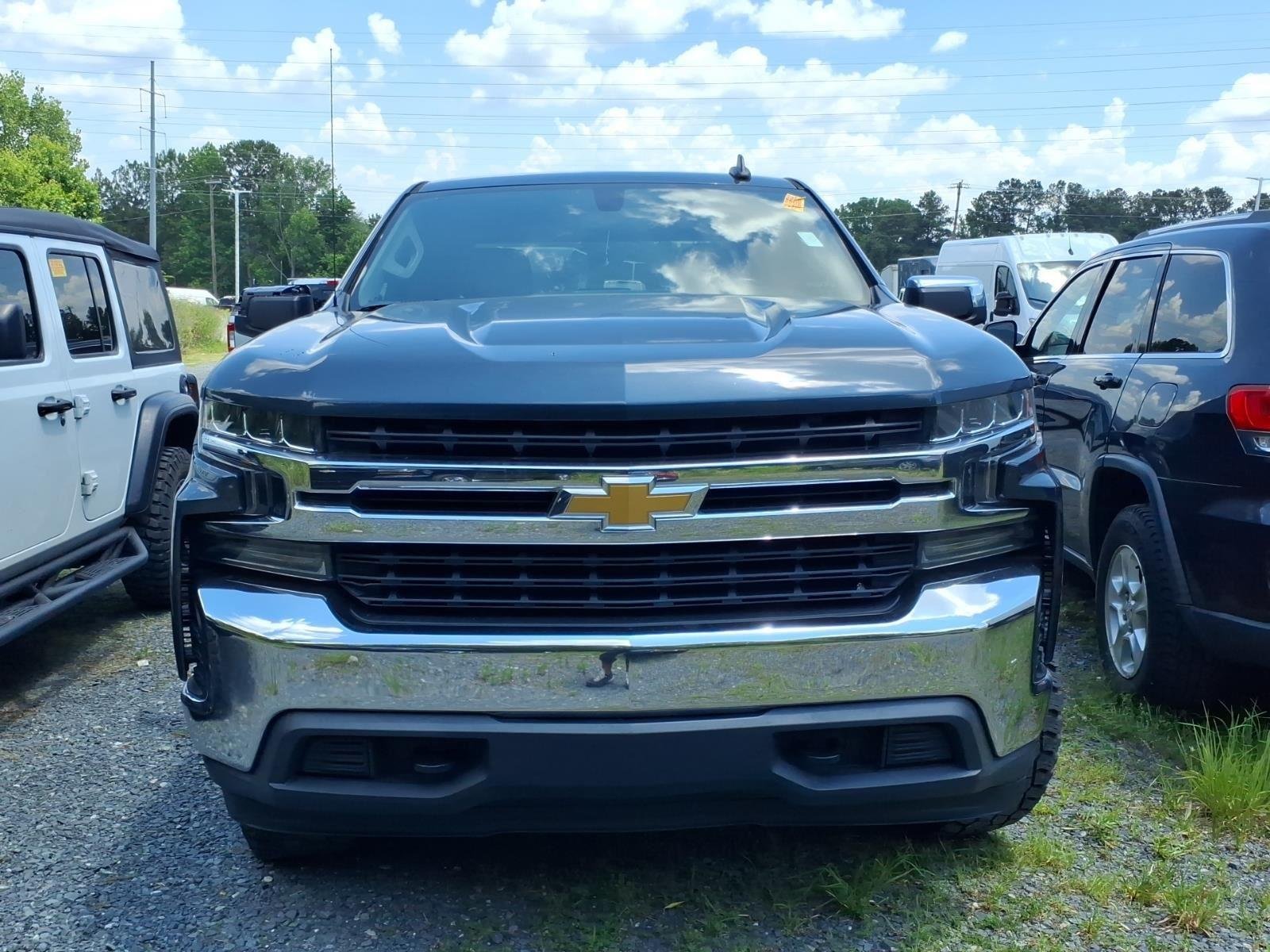 Used 2020 Shadow Gray Metallic Chevrolet LT image 4
