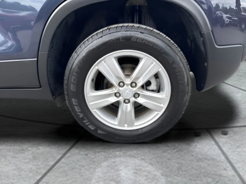 Used 2019 Blue Chevrolet LT image 18