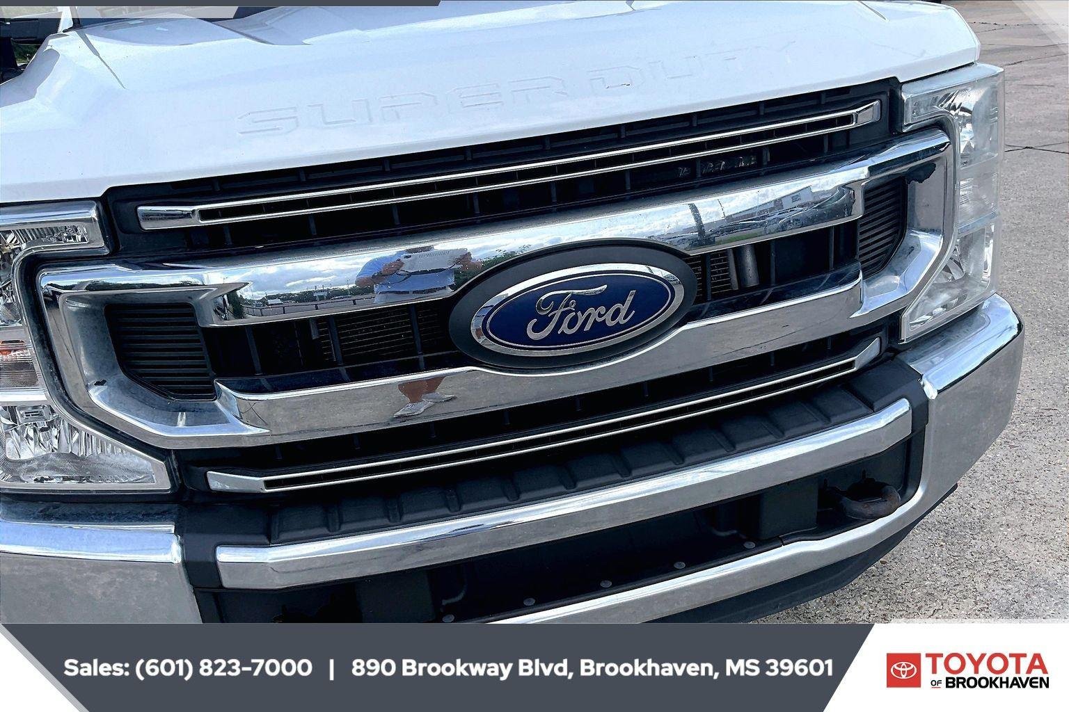 Used 2022 Oxford White Ford XLT image 21