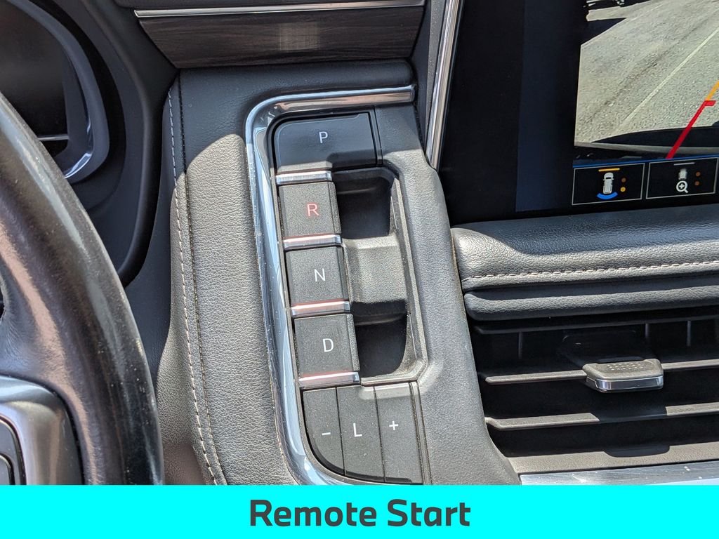 Used 2022 Gray Chevrolet Z71 image 18