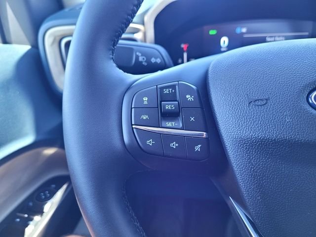 Used 2025 White Ford Lariat image 24