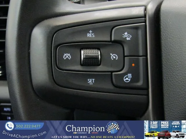 Used 2025 Summit White GMC AT4 image 38