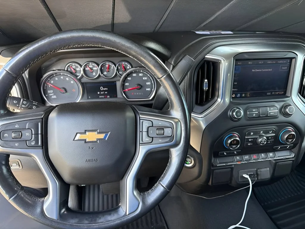 Used 2019 BLACK Chevrolet LT image 7