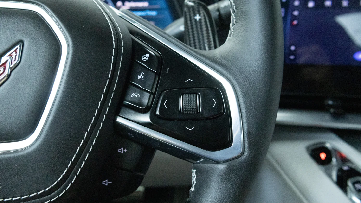 Used 2024 White Chevrolet Z06 image 20