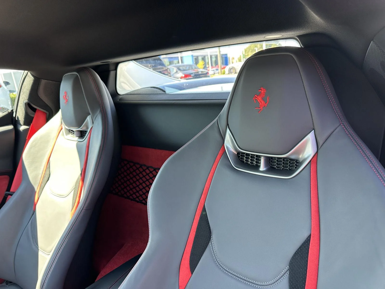 Used 2025 Bianco Cervino Ferrari  image 11