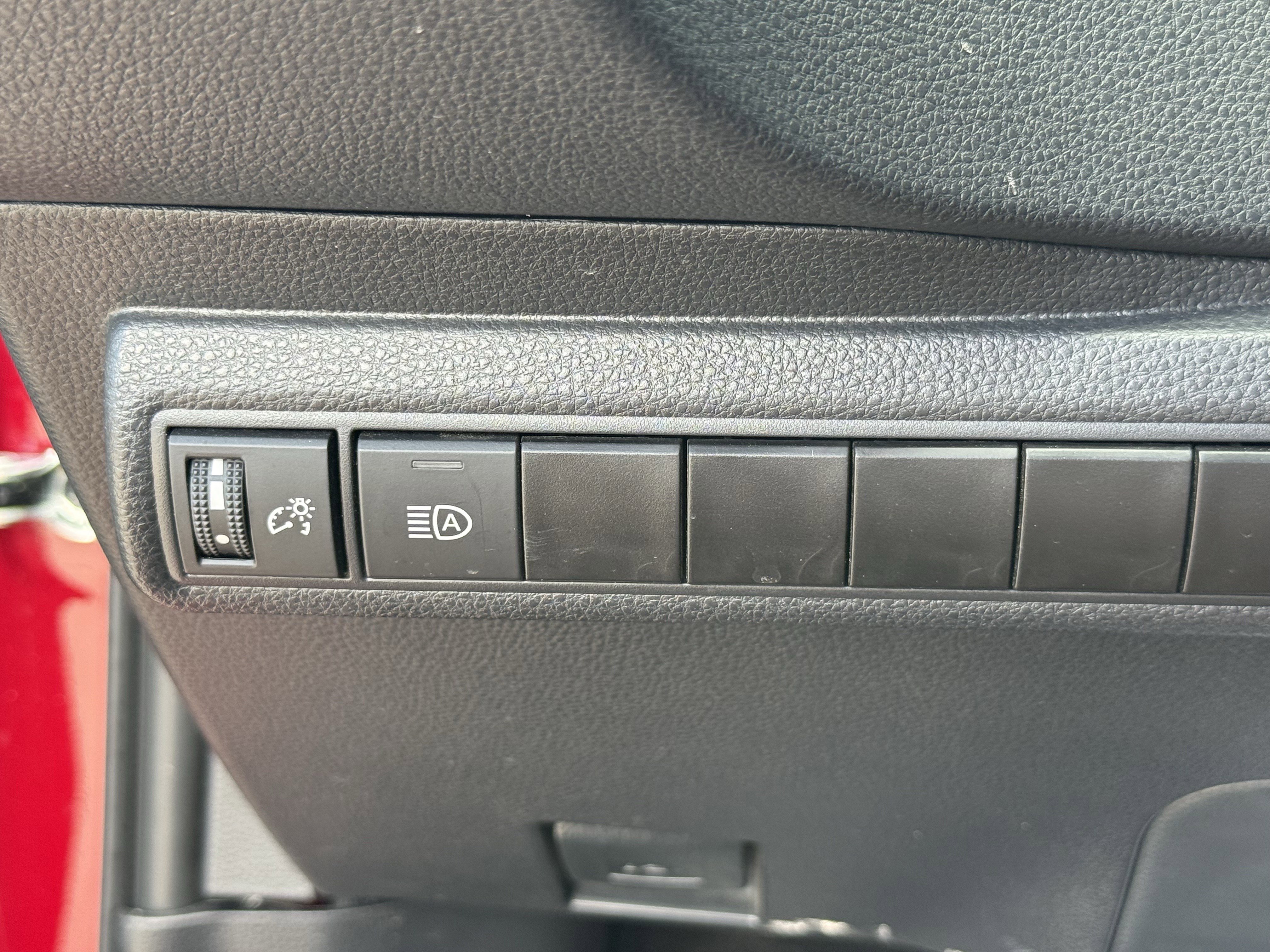 Used 2025 Pearl Toyota LE image 24