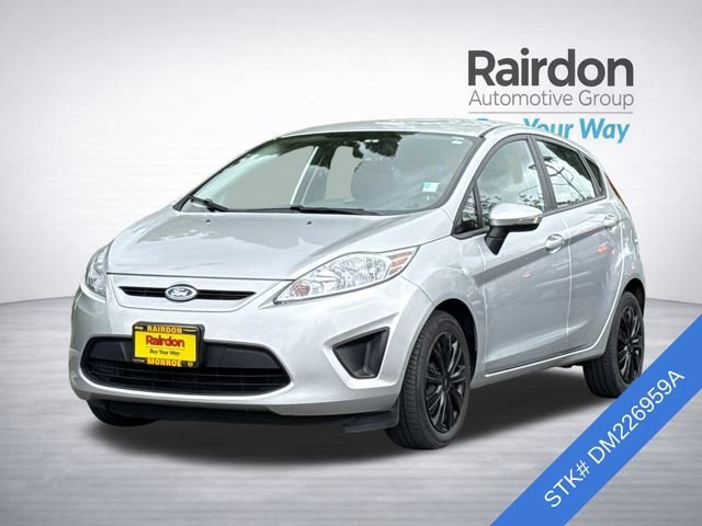 Used 2013 Ingot Silver Metallic Ford SE image 3