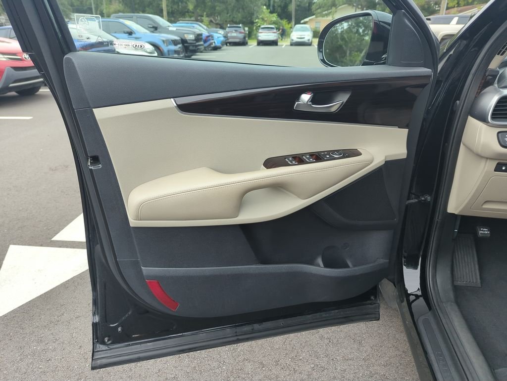 Used 2020 Black Kia LX image 18