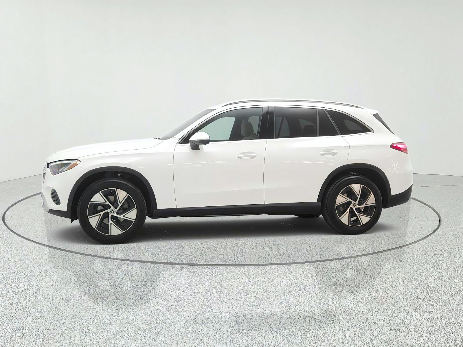 Certified Used 2024 Polar White Mercedes-Benz GLC 300 4MATIC® SUV image 8