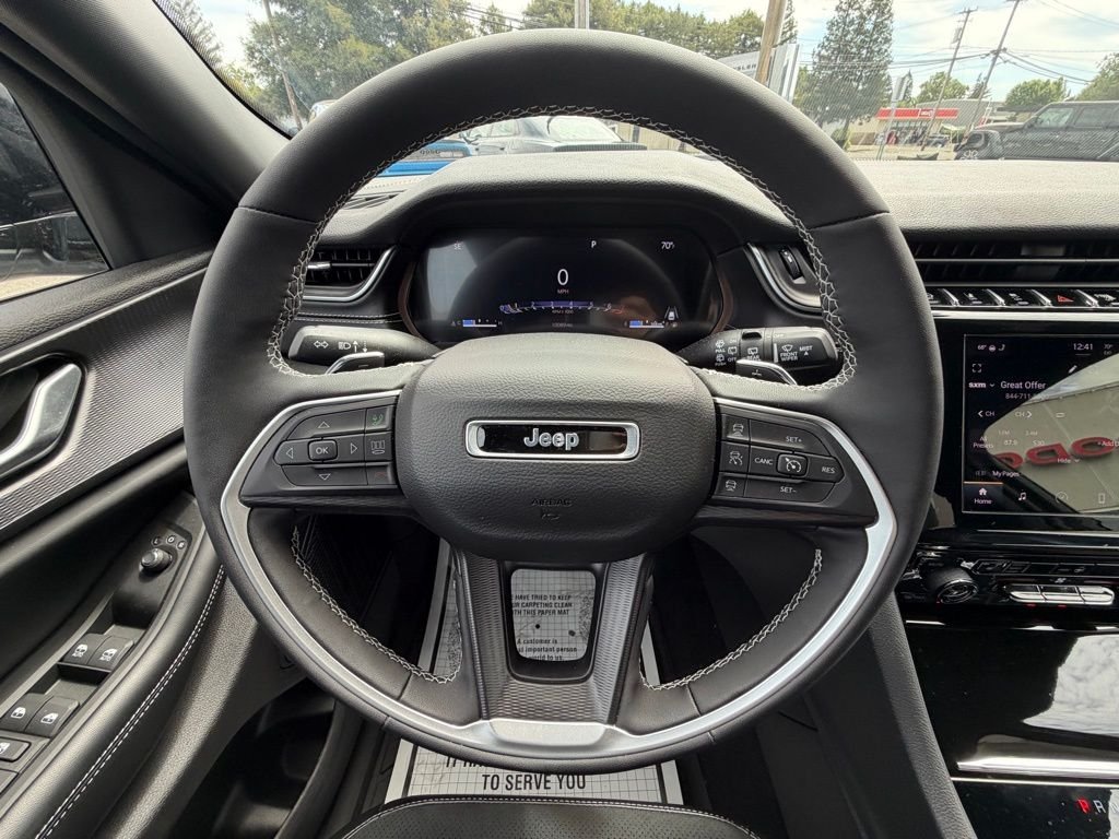 Used 2025 Silver Jeep Altitude X image 18