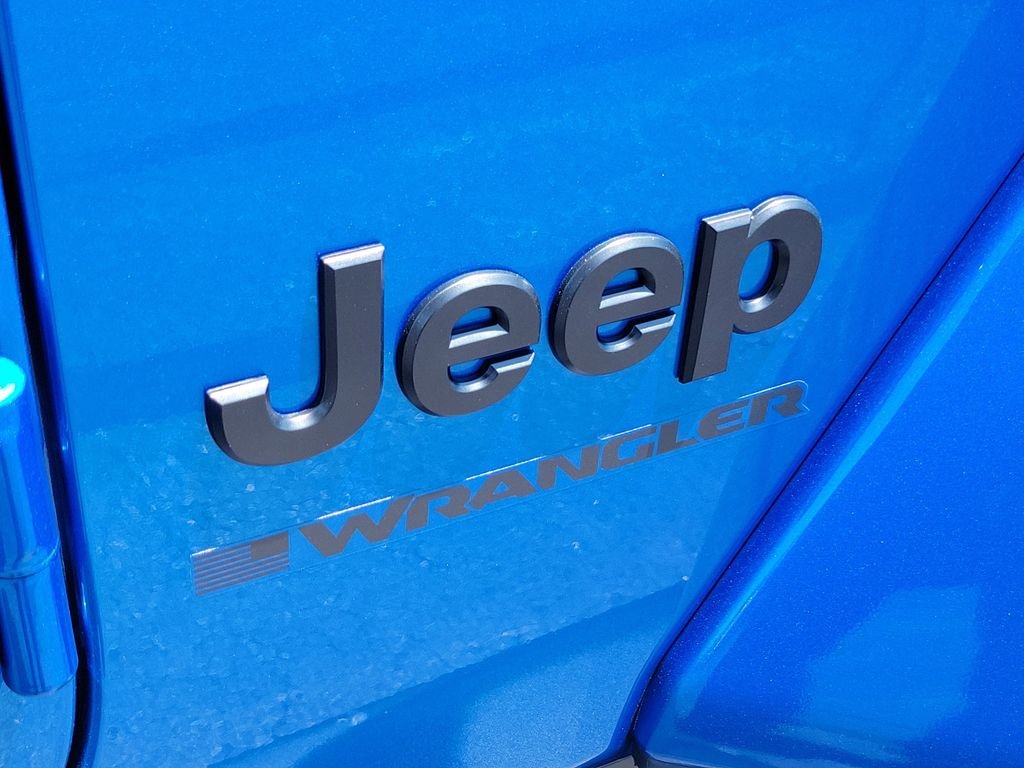 New 2026 Hydro Blue Pearl-Coat Exterior Paint Jeep Sahara image 7