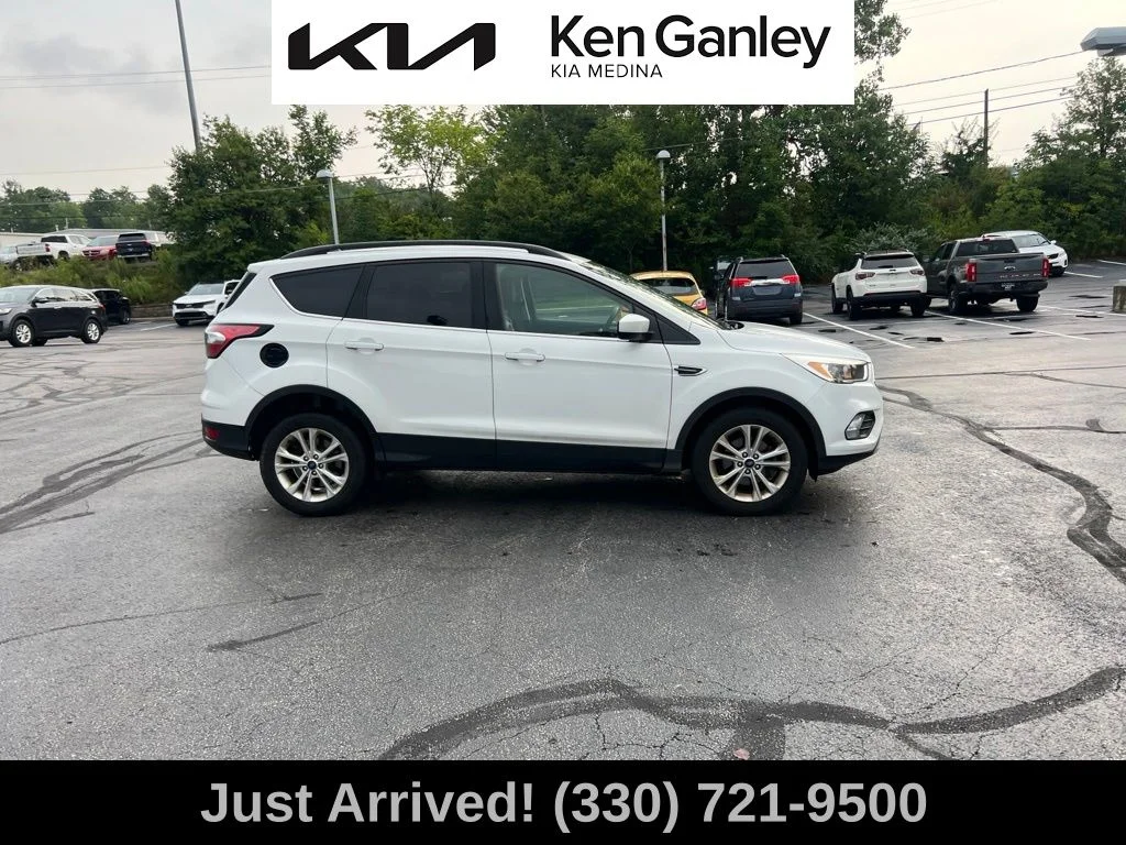 Used 2018 White Ford SE image 4