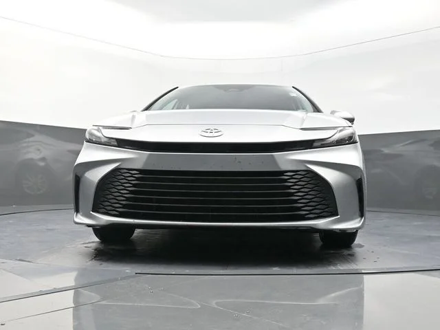 Used 2025 Silver Toyota LE image 31