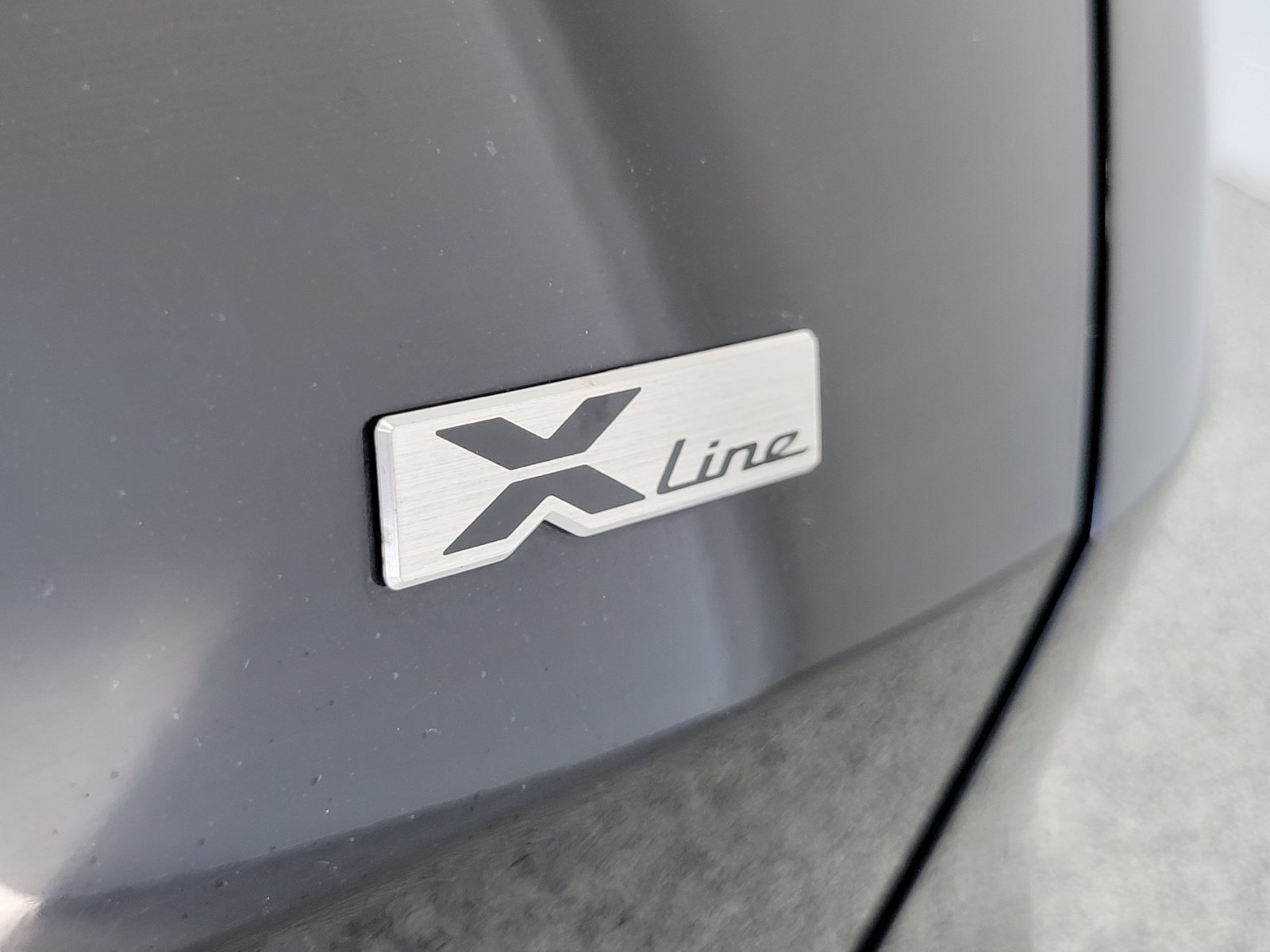 Used 2023 Black Kia X-Line image 33