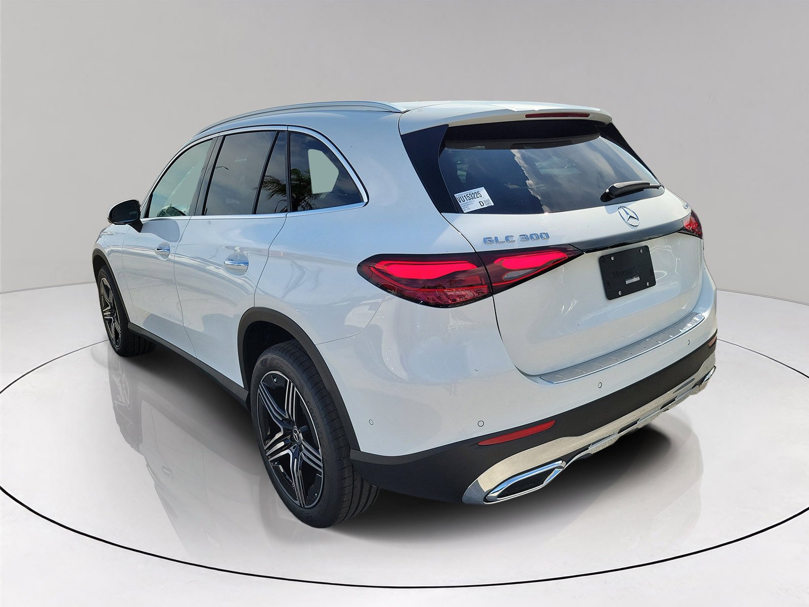 New 2027 Polar White Mercedes-Benz GLC 300 image 32